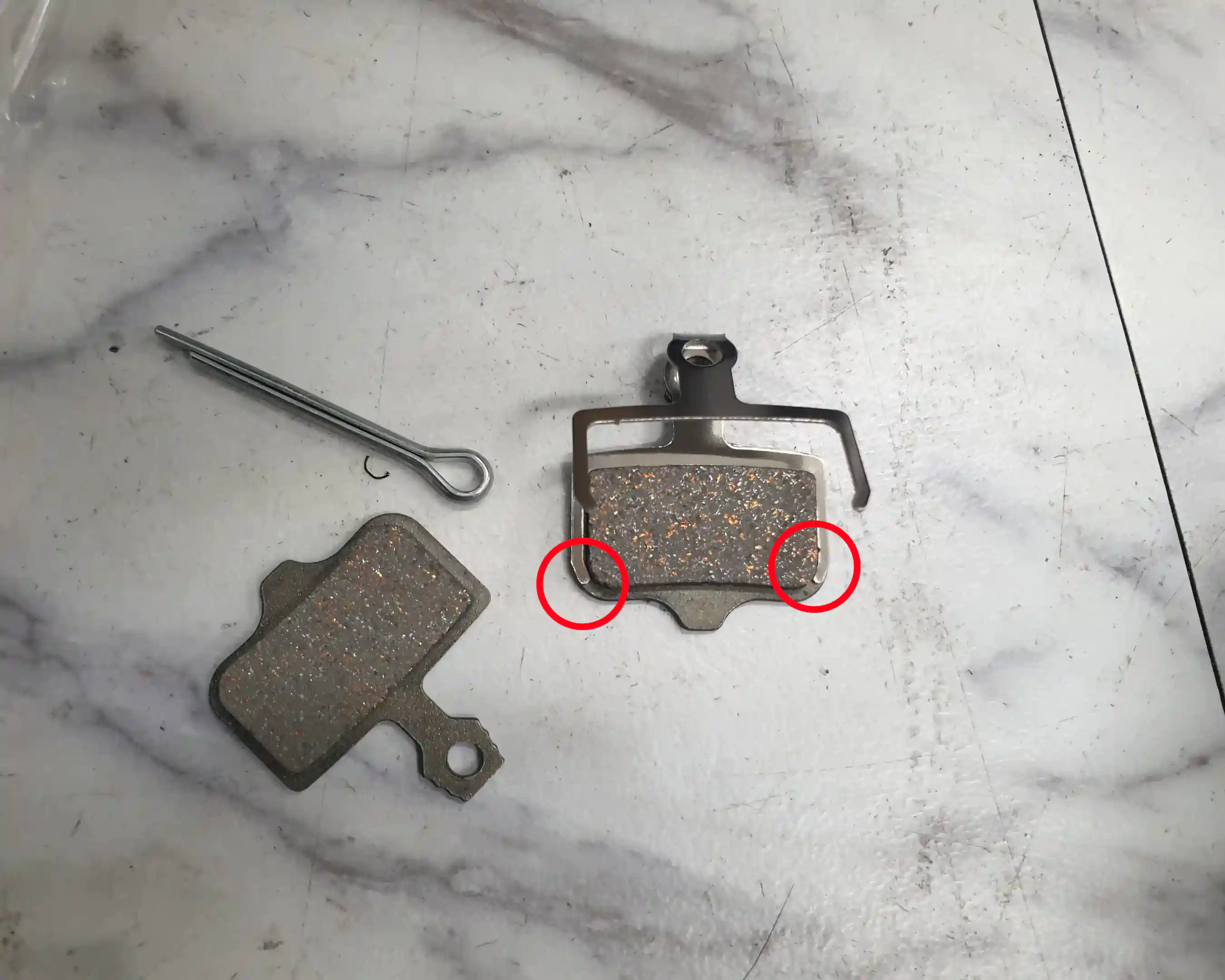 새 브레이크 패드 준비