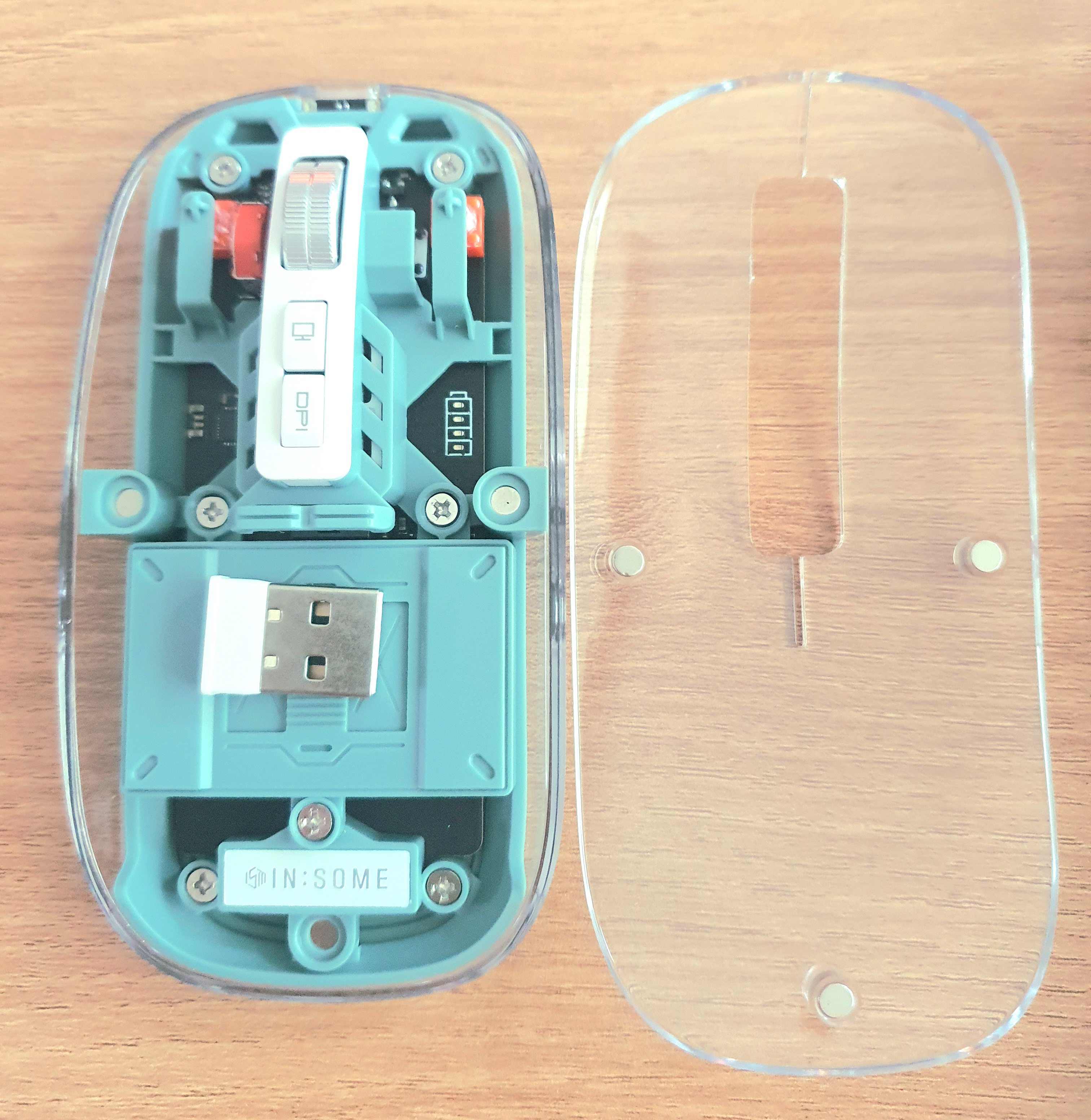 투명-케이스입니다.