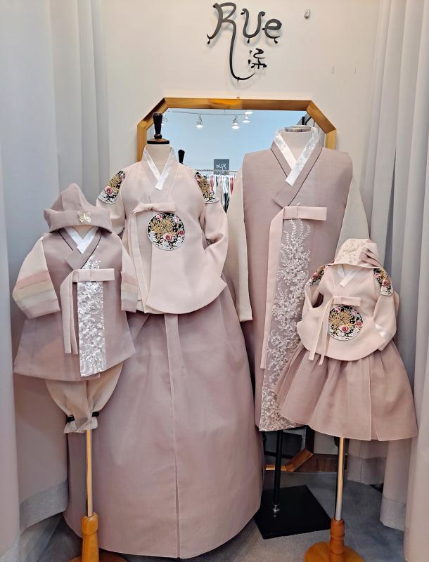 한복대여 연브라운 3인돌잔치가족한복 돌스냅 결혼식 하객 당의저고리