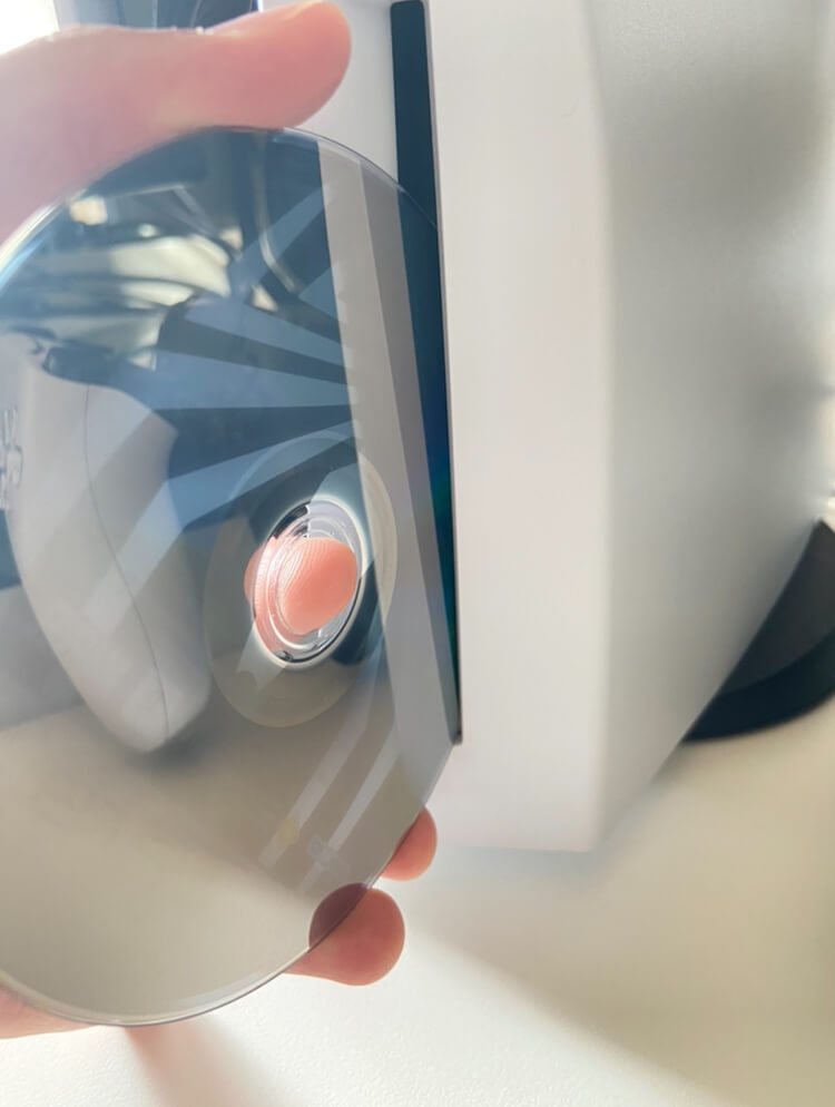ps5 디스크 넣는 방향 플스5 cd 삽입 방향