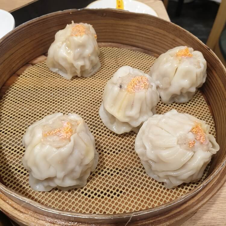 건대-송화산시도삭면-쇼마이-5개가-찜통-위에-올려져있다