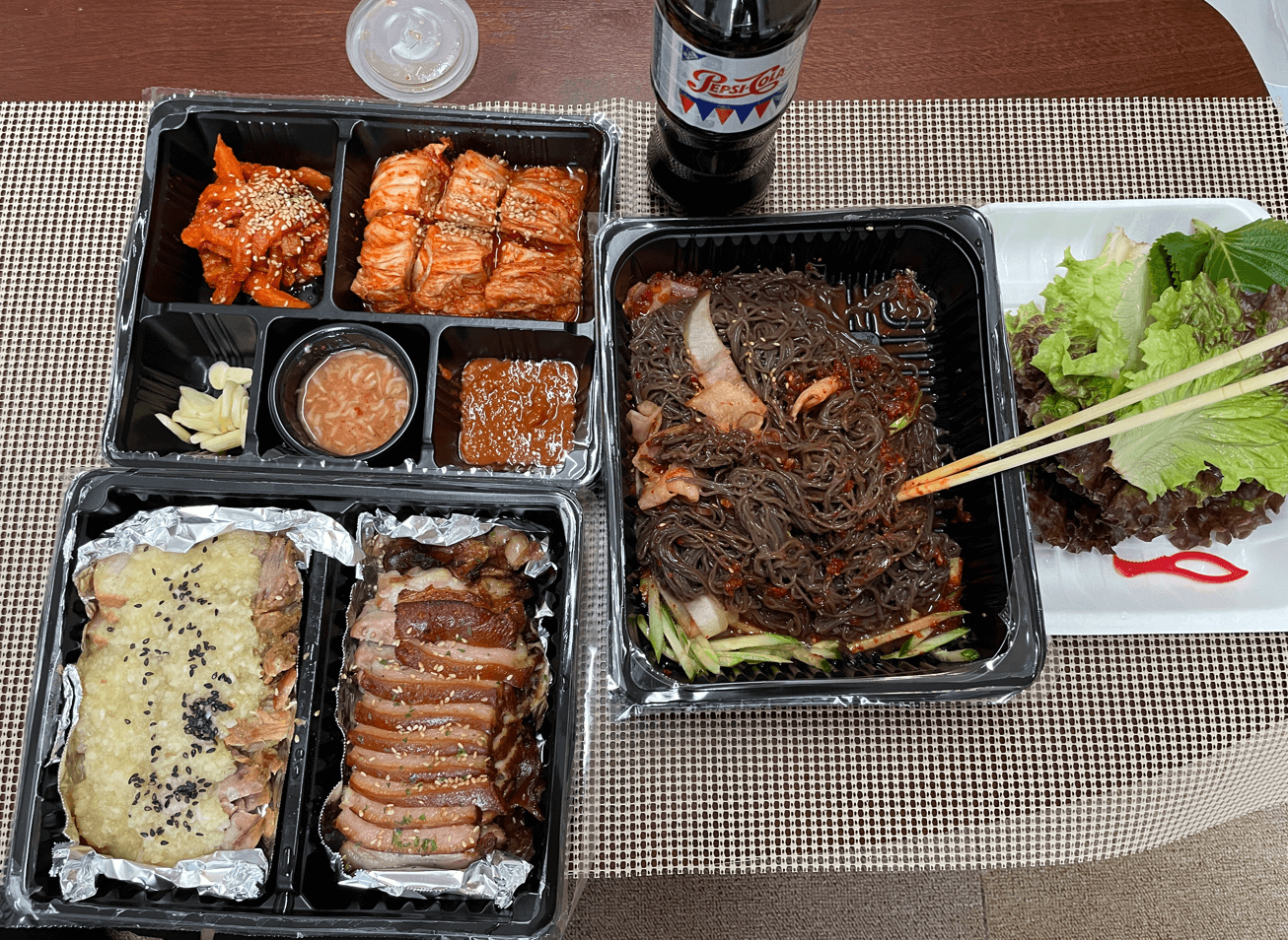 부드러운마늘보쌈족발1984