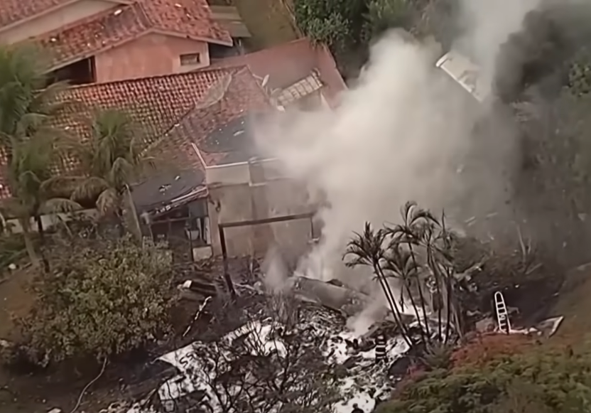 브라질 여객기 추락 사고 현장1