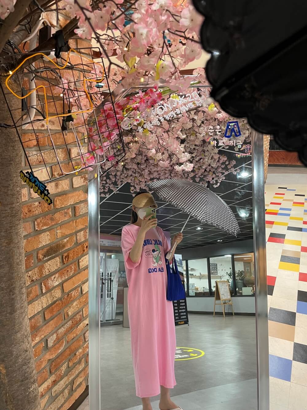 질스튜어트-깅엄체크-우양산-착용-모습