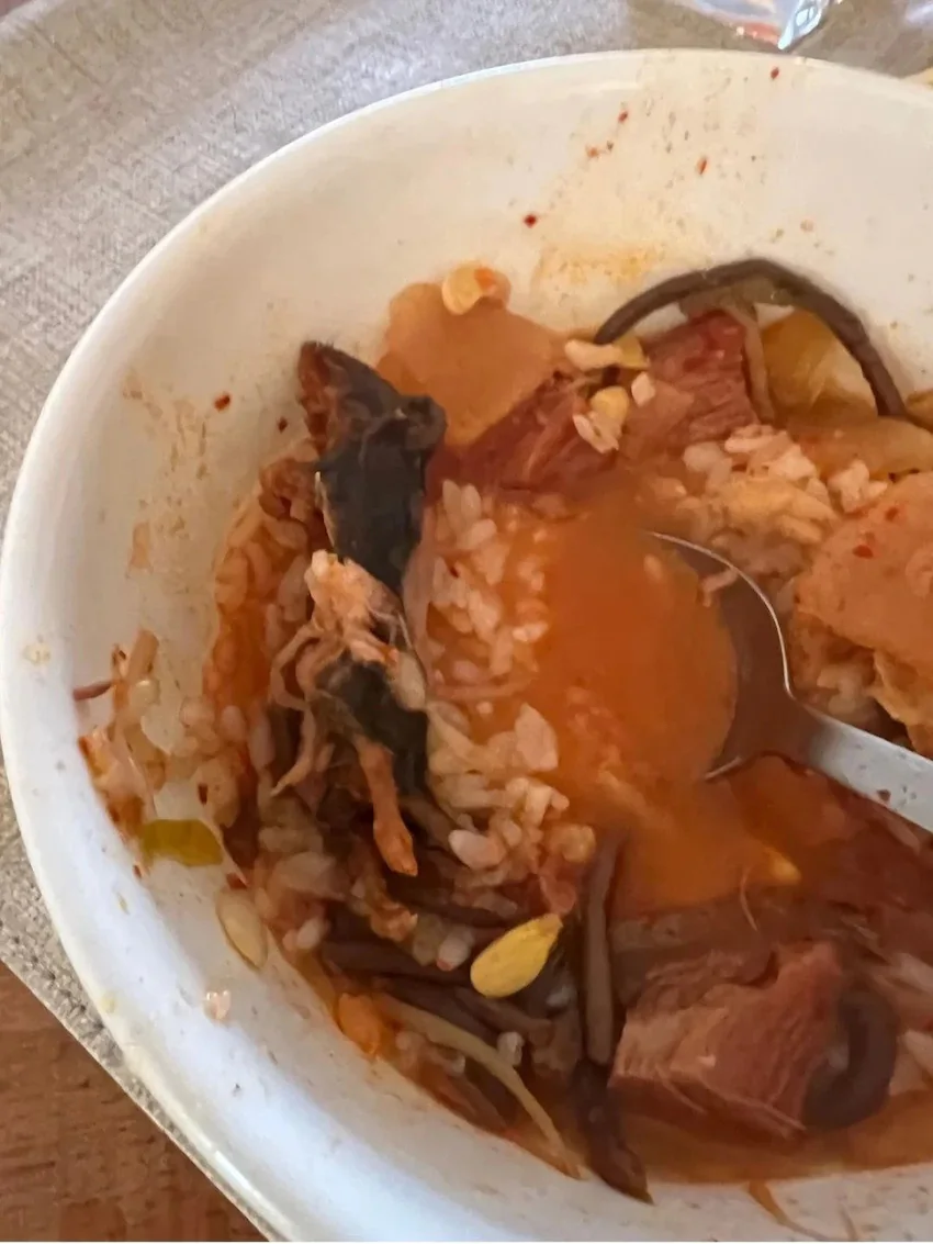 뉴욕 한식당 감미옥 음식에서 쥐가 나옴