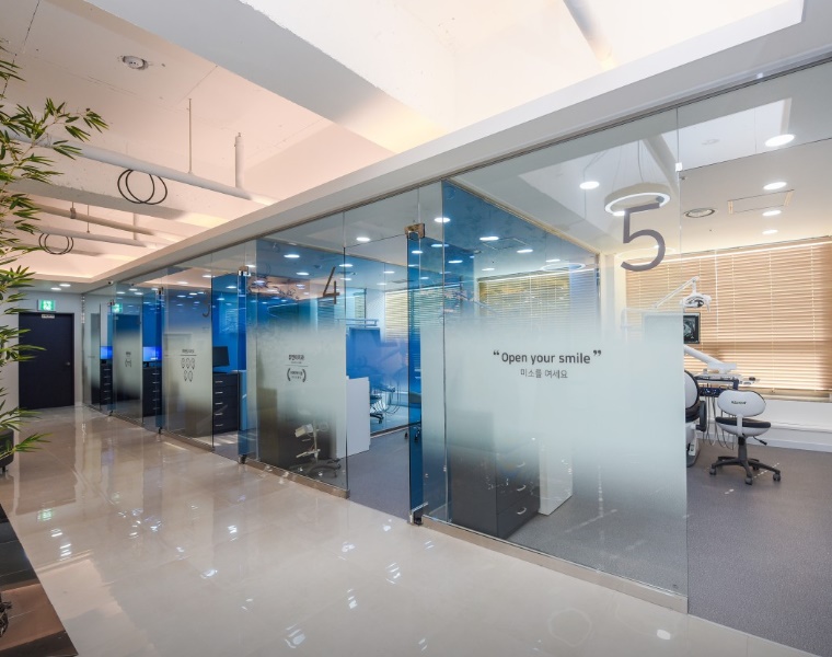 경기도 오산시 임플란트 유앤이치과