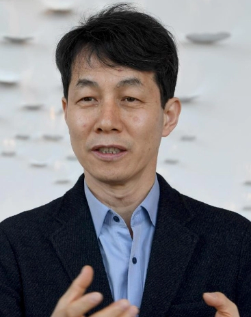 윤건영 국회의원 프로필 나이 고향 학력 재산 페이스북