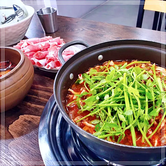 TJB 생방송투데이 김해, 인제대 샤브샤브 손칼국수 맛집