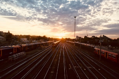 석양이 진 철도