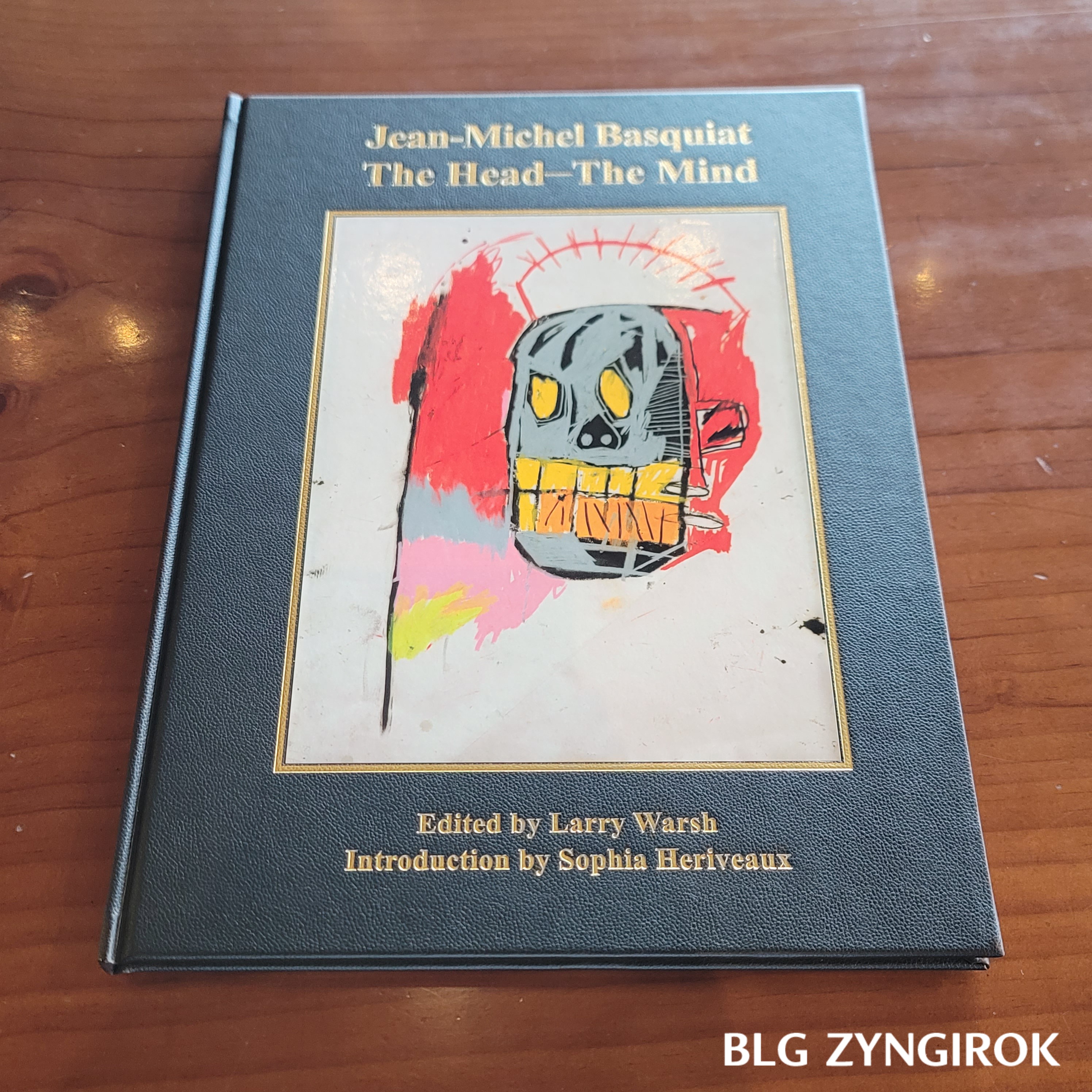 장미셀 바스키아 - 과거와 미래를 잇는 상징적 기호들 도록 앞면 모습이다.