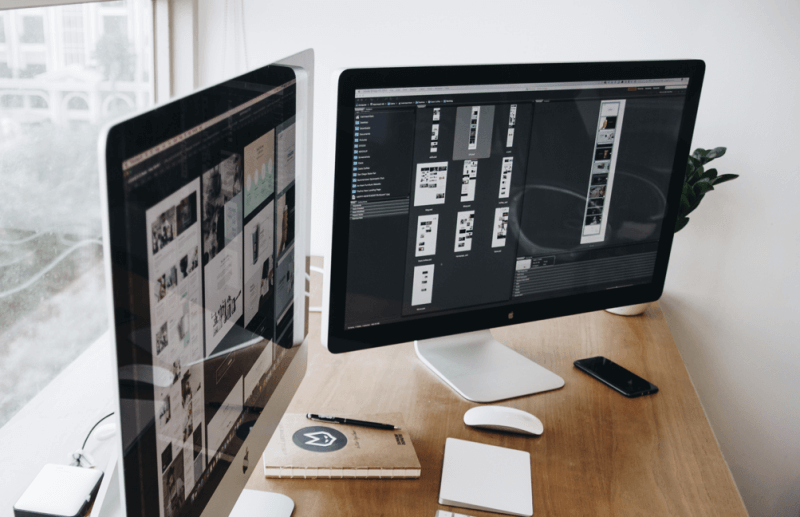 웹디자인-작업-컴퓨터