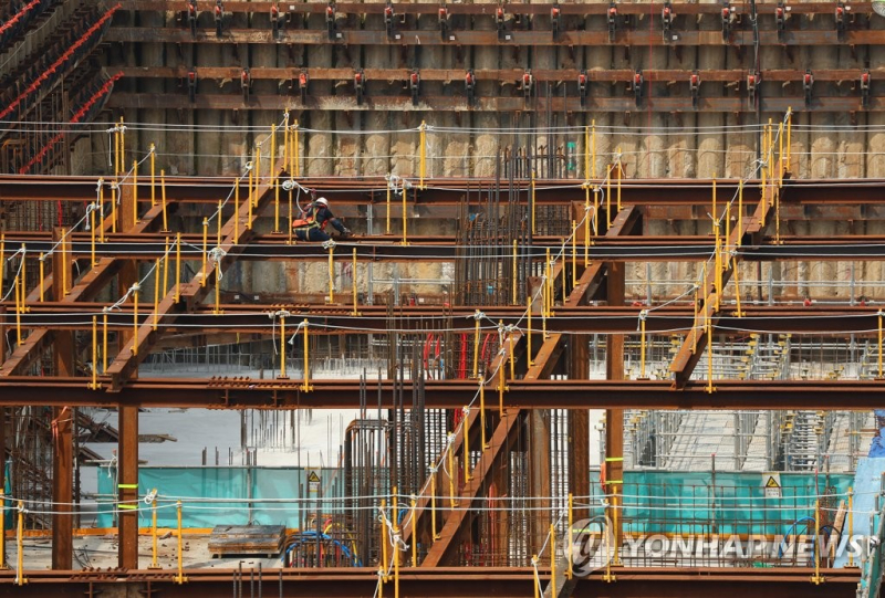 서울의 아파트 건설현장.