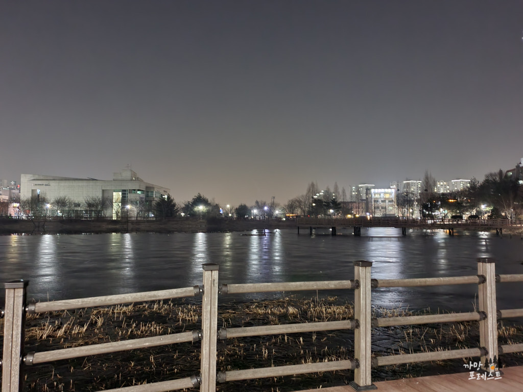 봉담호수공원 야경