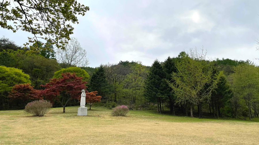 베론성지 잔디밭2