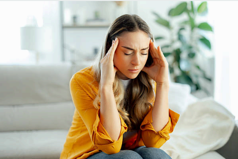 눈이 쉽게 피로해지는 이유와 하루 10분 회복법