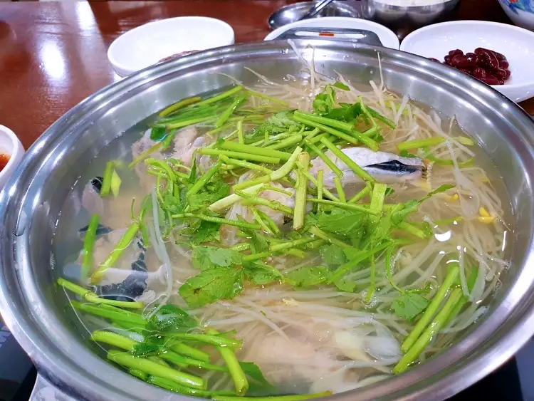 투데이 맛있는 메뉴 복수육 복불고기 복튀김 껍질무침 복국 복어 특선정식 맛있는 식당 추천 부산 사상구 맛집