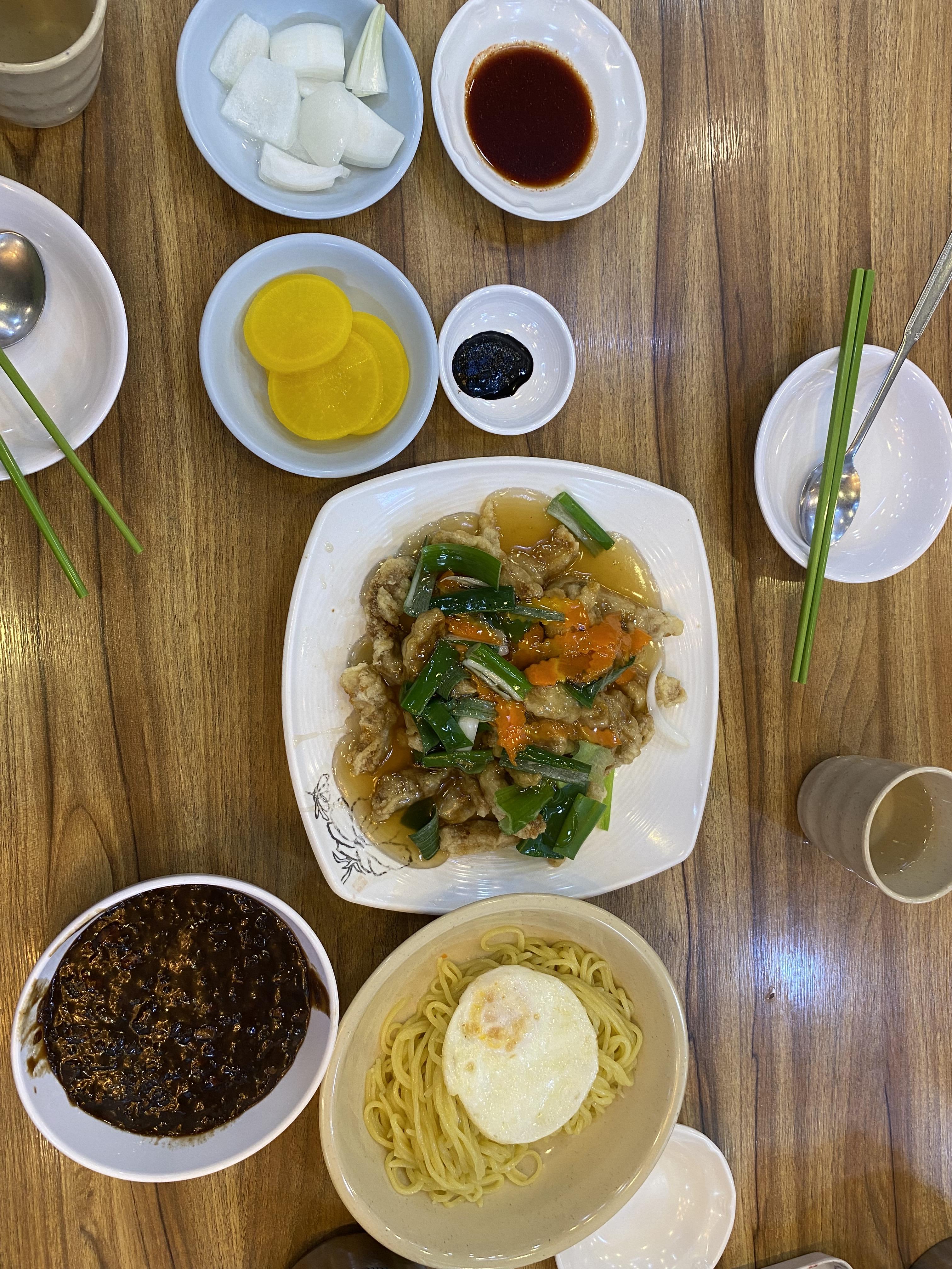 짜장면과 탕수육