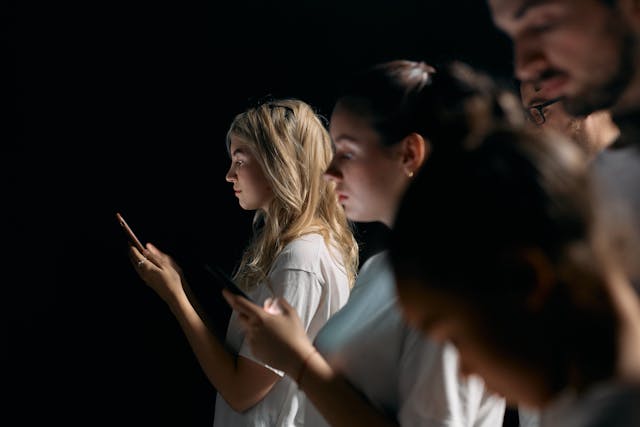 생활정보 스마트폰 중독 벗어나기 – 집중력과 삶의 균형을 되찾는 7일 디지털 디톡스 루틴