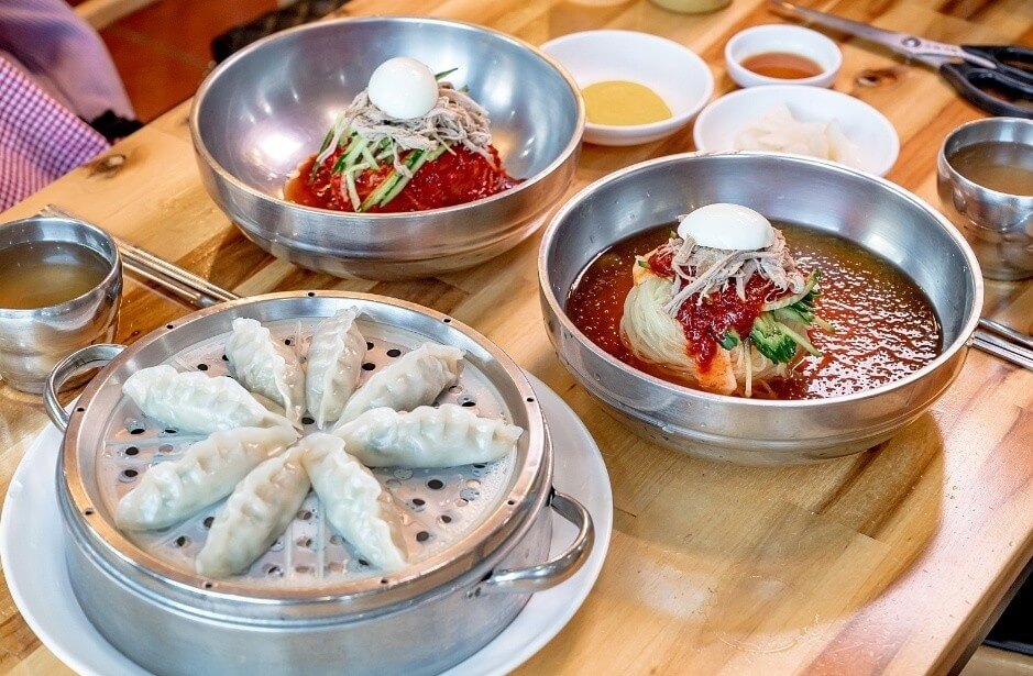 가야 밀면 한상