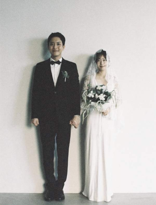 조잘조잘 우리 결혼해요! 가수 조형우·작가 김윤의, 따끈따끈 러브레터로 깜짝 웨딩 발표