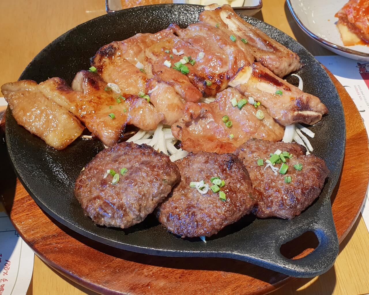 생방송투데이 3791회 키워드 다큐 성공인 용인 한우 떡갈비와 4종 막국수 맛집 고기리열두화덕