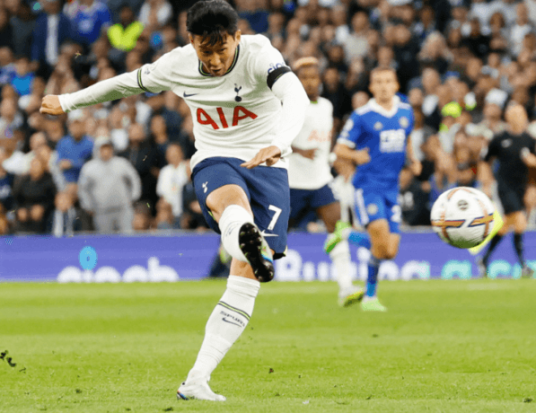 손흥민 선수 사진