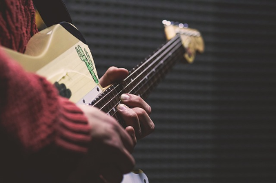 헥스 vs 콜트 입문용 일렉기타 비교! 초보자에게 가장 적합한 모델은?