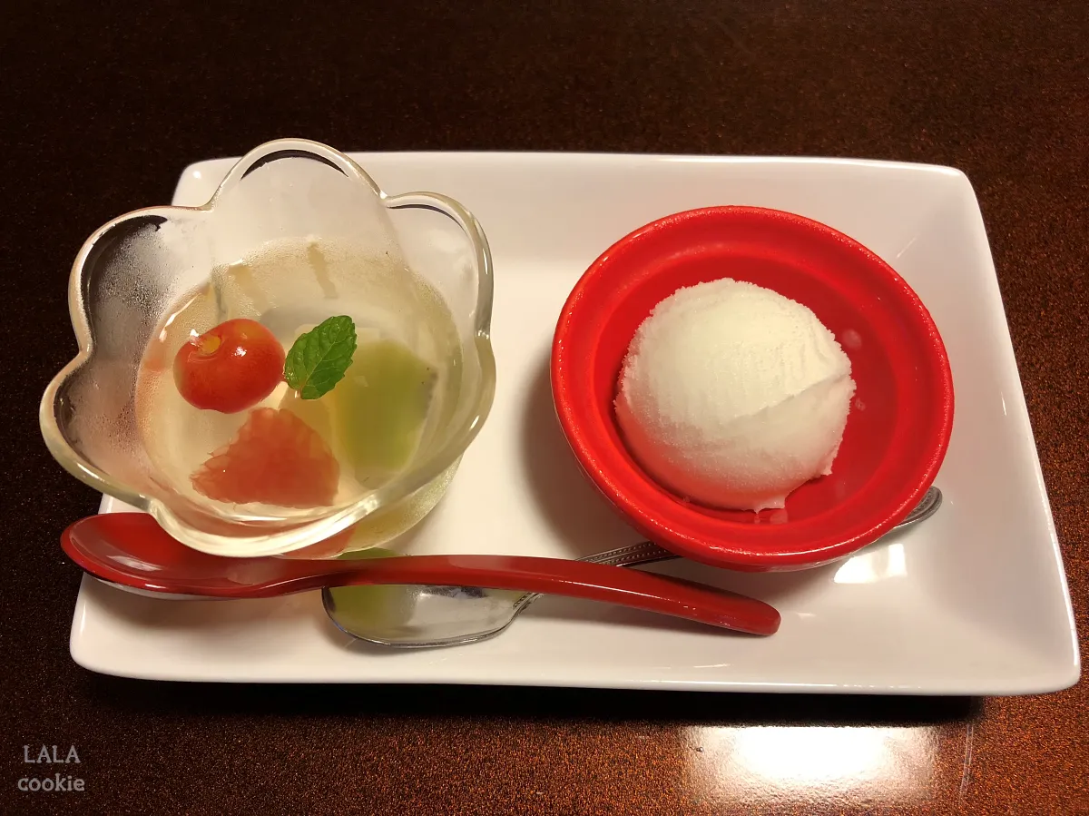 후쿠오카-유후인-료칸-추천-야마다야-가이세키-디저트-화채와-아이스크림