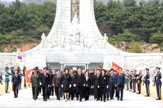 서해수호의 날이란 기념식 이재명 영웅 추모