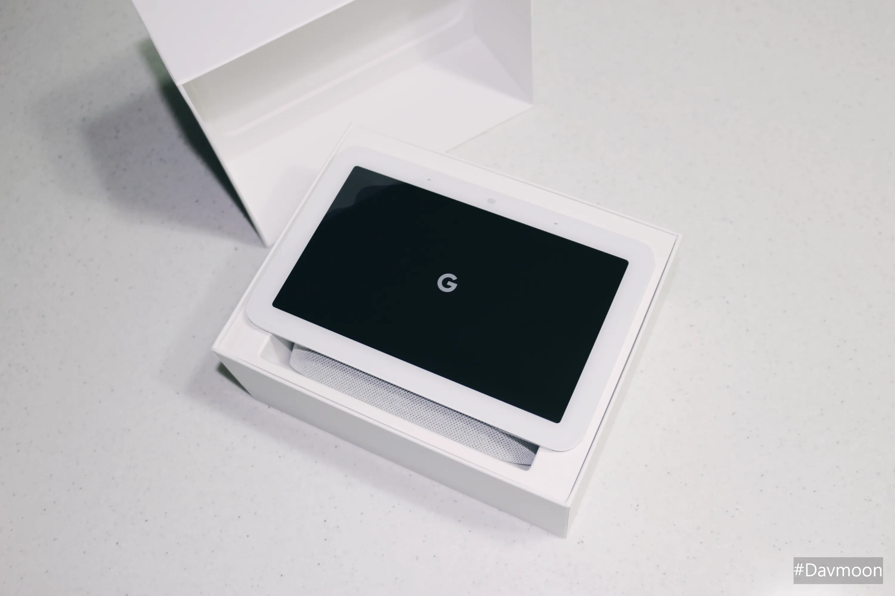 구글 네스트 허브 2세대 포장 배치