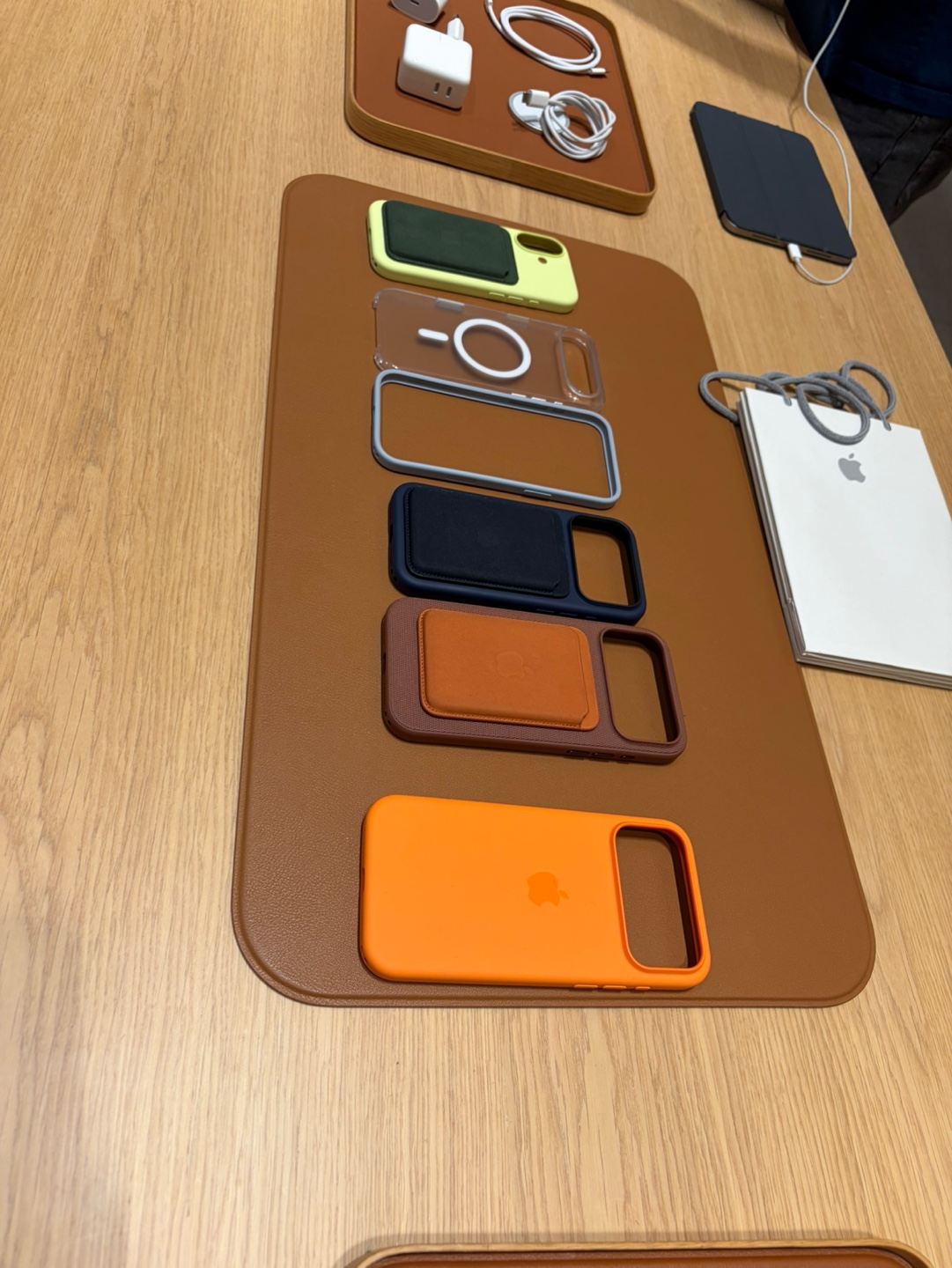 에어팟 프로 3 착용샷과 이어팁 밀착감 확인 이미지