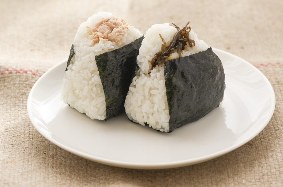 광주 – 야식의 품격, 국밥과 광주의 푸짐한 주먹밥