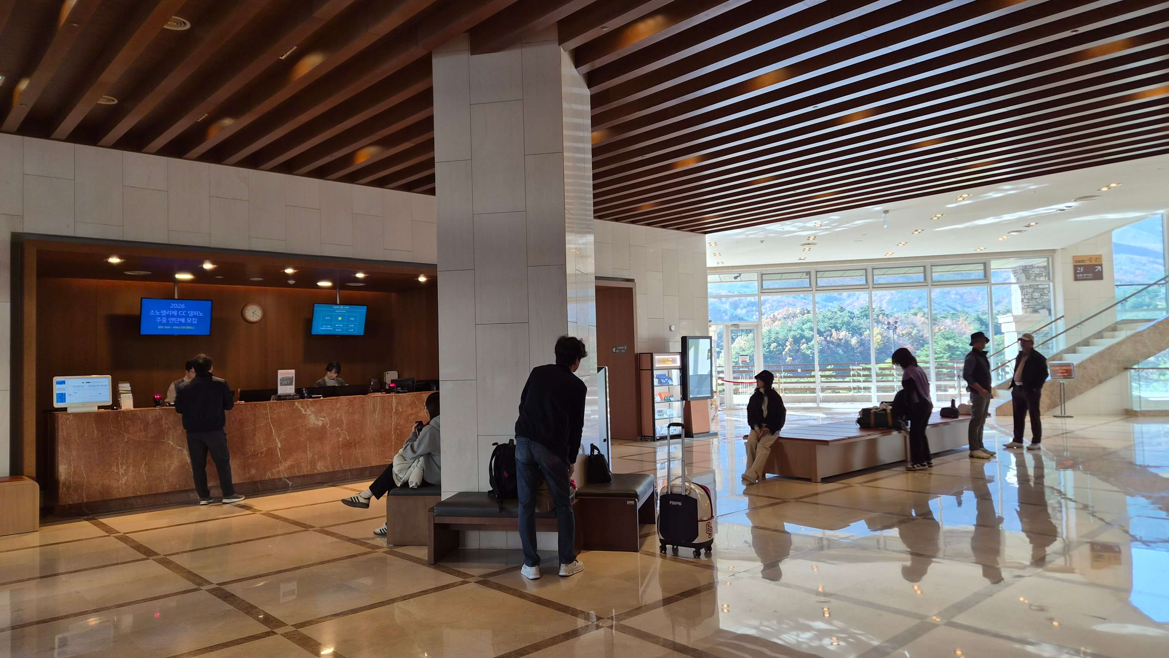 골프장 경험담 소노펠리체cc델피노 설악산 울산바위와 탁 뜨인 동해 바다 소나무가 멋진곳