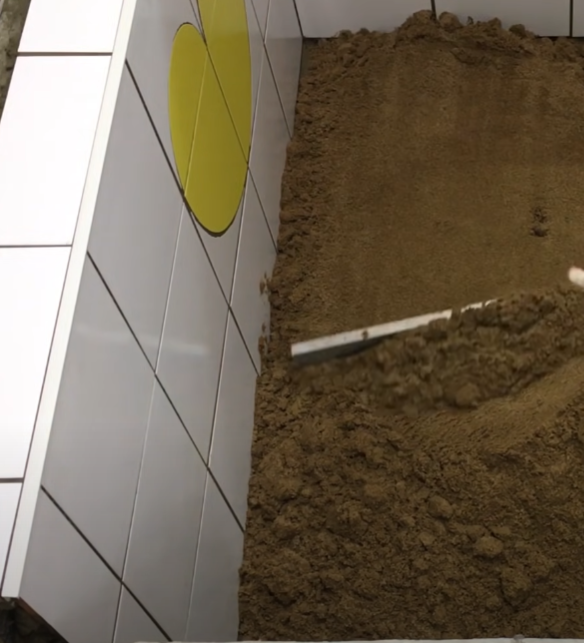 타일기능사 바닥 시험과정 설명하는 사진