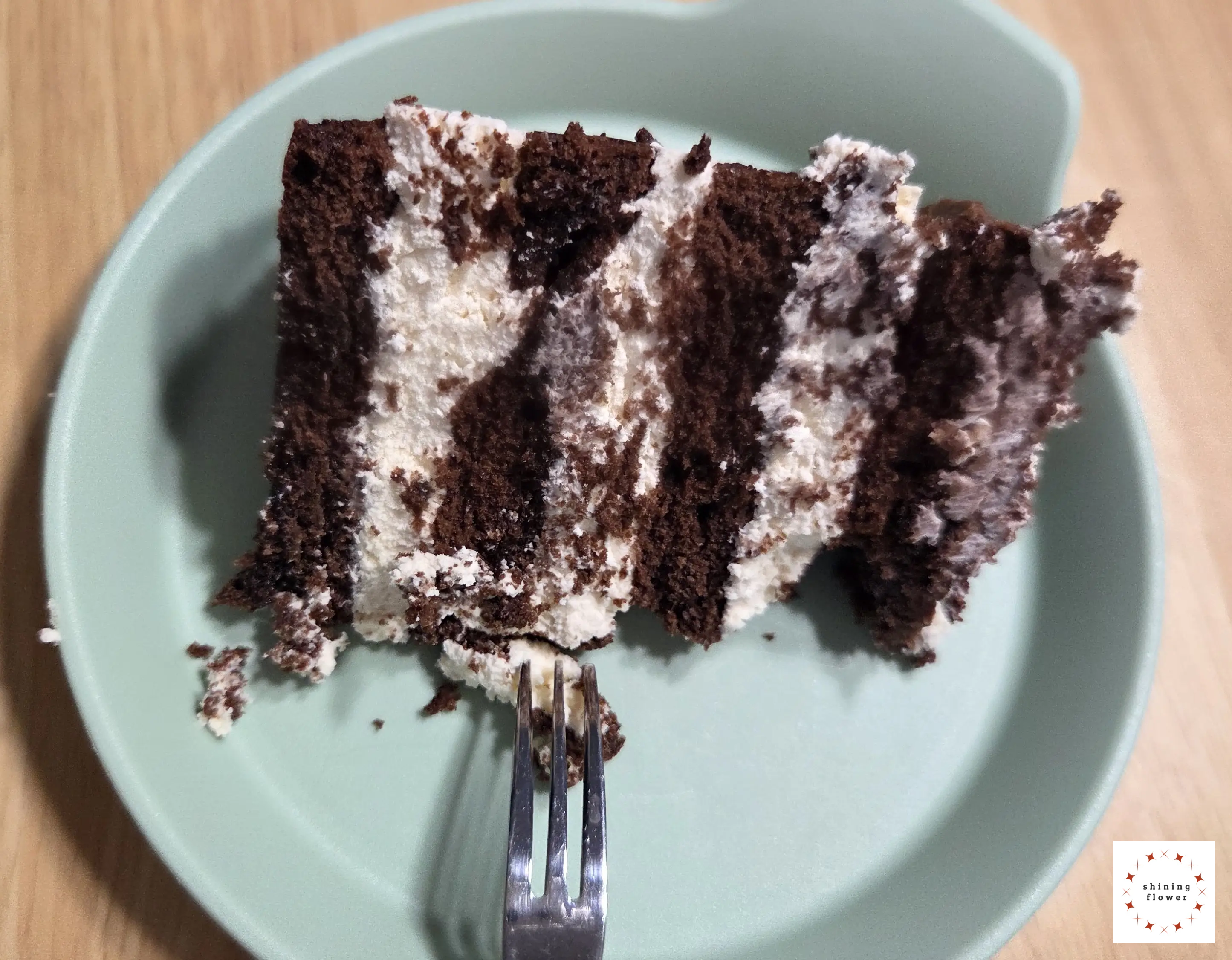 브라우니루돌프 케이크 단면