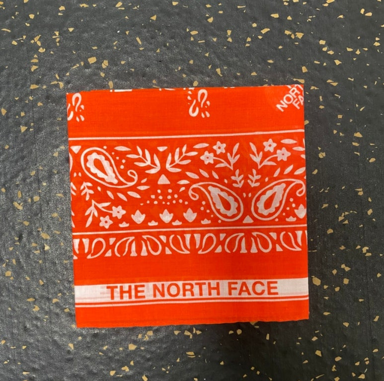 더 노스페이스 반다나 페이즐리 오렌지 레드 손수건 THE NORTH FACE NA5BS01D 80 S SPICY ORANGE