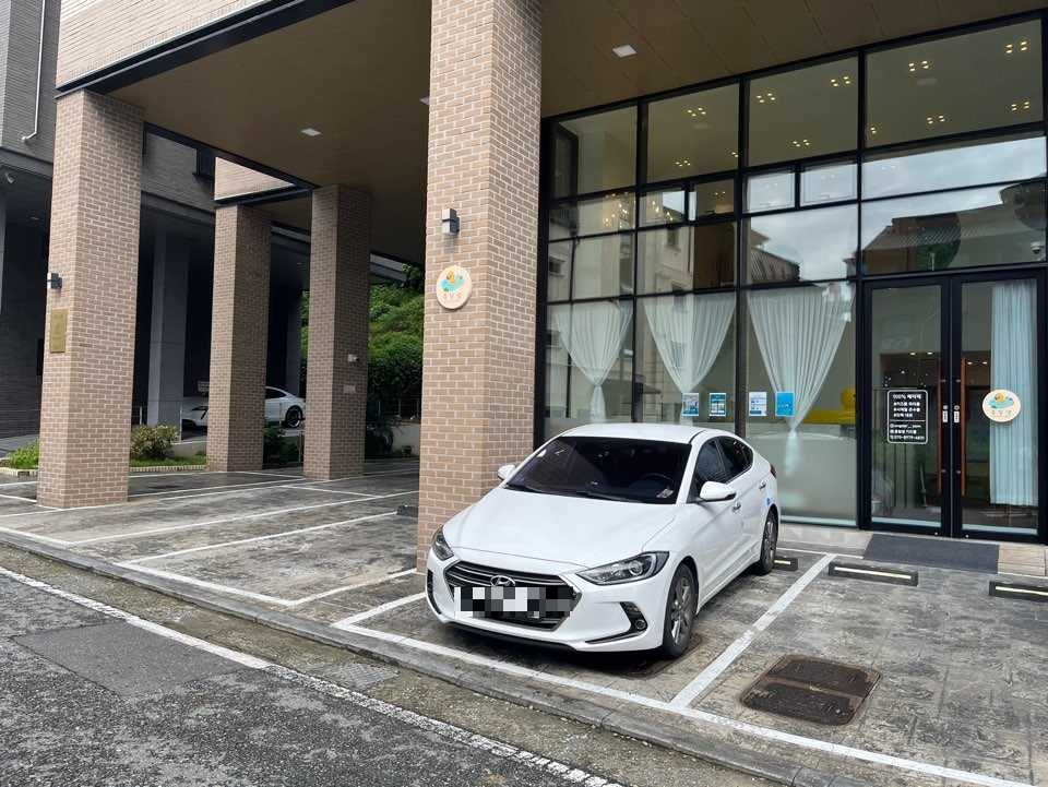 옹달샘 주차
