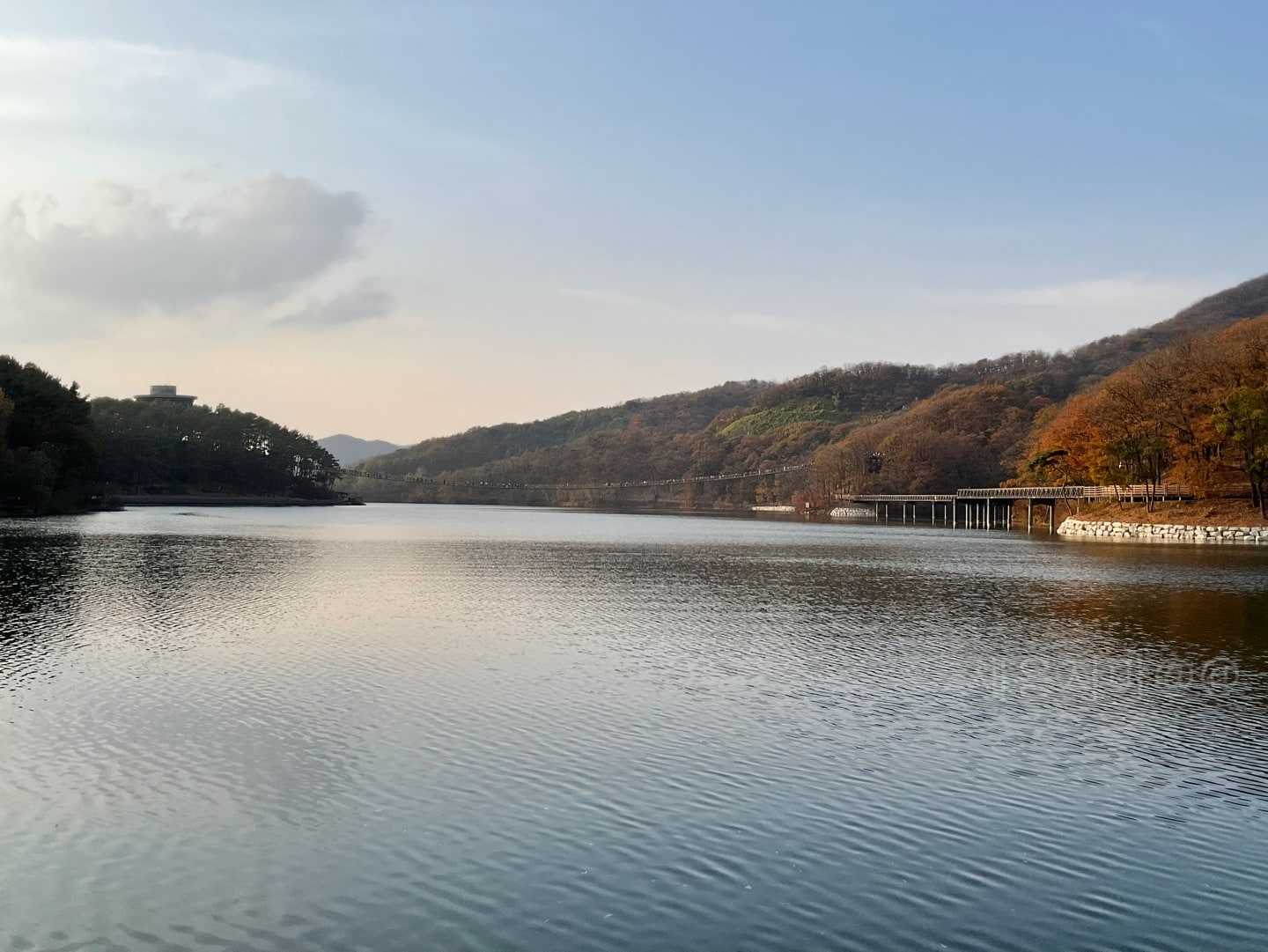 마장호수-둘레길-출렁다리-모습