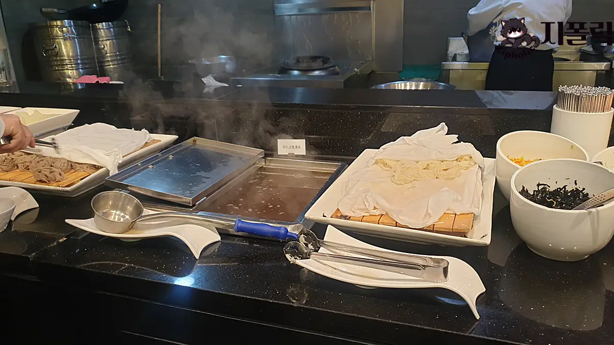 여율리-식당-잔치국수