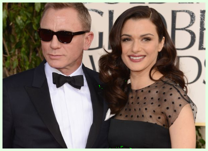 다니엘 크레이그와 레이첼 와이즈가 나란히 찍은사진