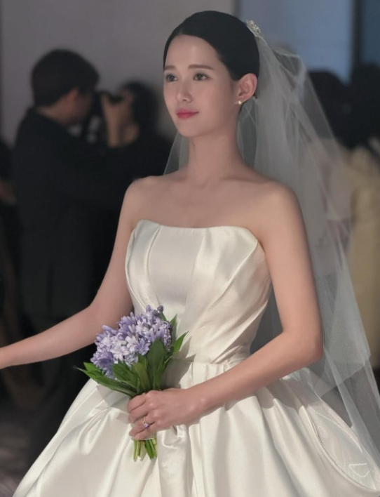 남보라 결혼과 남편