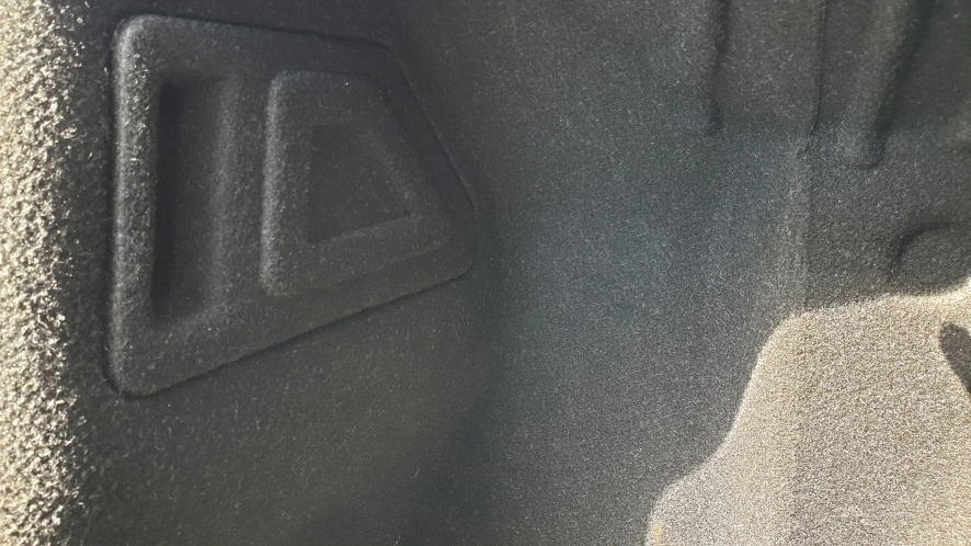 후방 등화장치 덮게