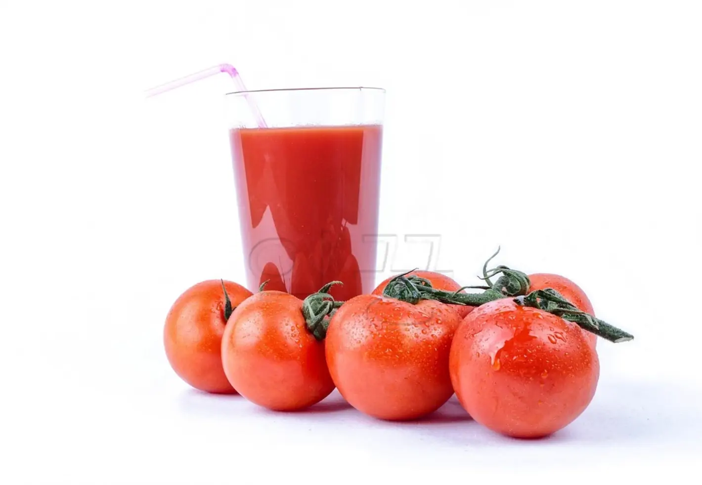 술 빨리 깨는 법 중 하나인 토마토주스 마시기 관련 사진