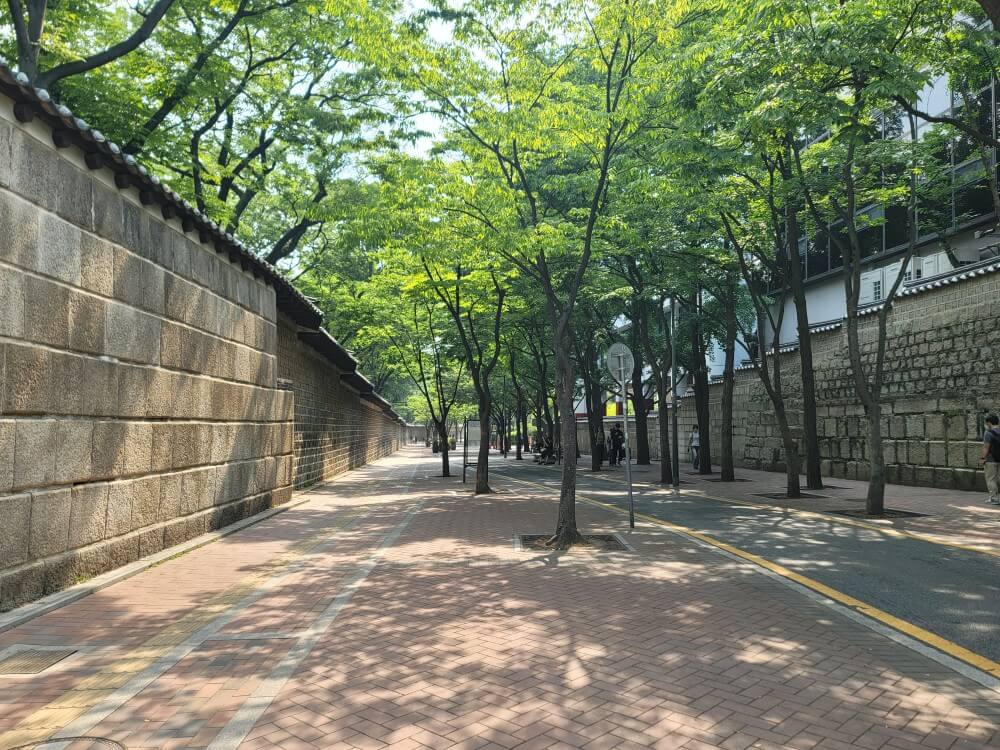 덕수궁돌담길