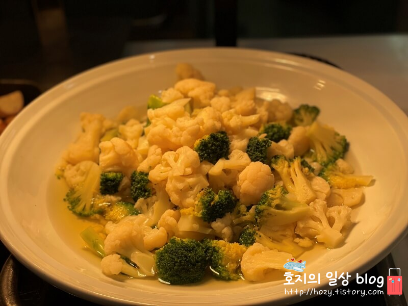 코트야드 메리어트 수원 조식뷔페_익힌야채2