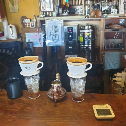 성북동 카페 조셉의 커피 나무_커피 추출 모습