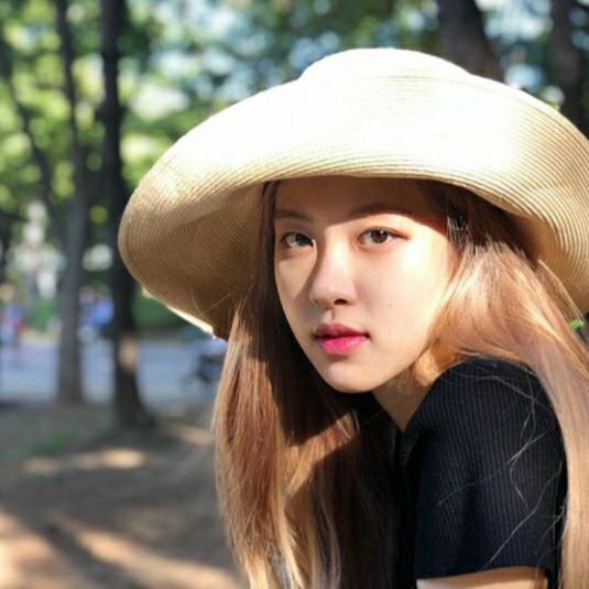 블랙핑크 로제 솔로 남자친구 집안 가족 생일 나이