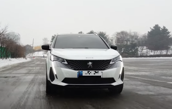 푸조5008GT-차박