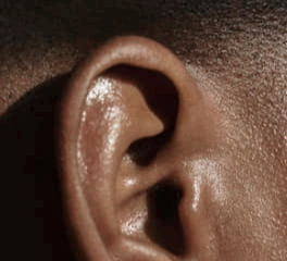 귀에서 삐소리가 나는 이유