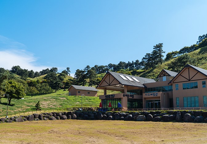 구례 가볼만한 곳 - 산수유꽃축제, 지리산치즈랜드, 소식다료차실